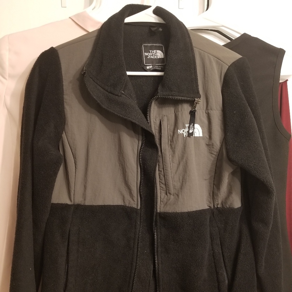 Womens The North Face jacket